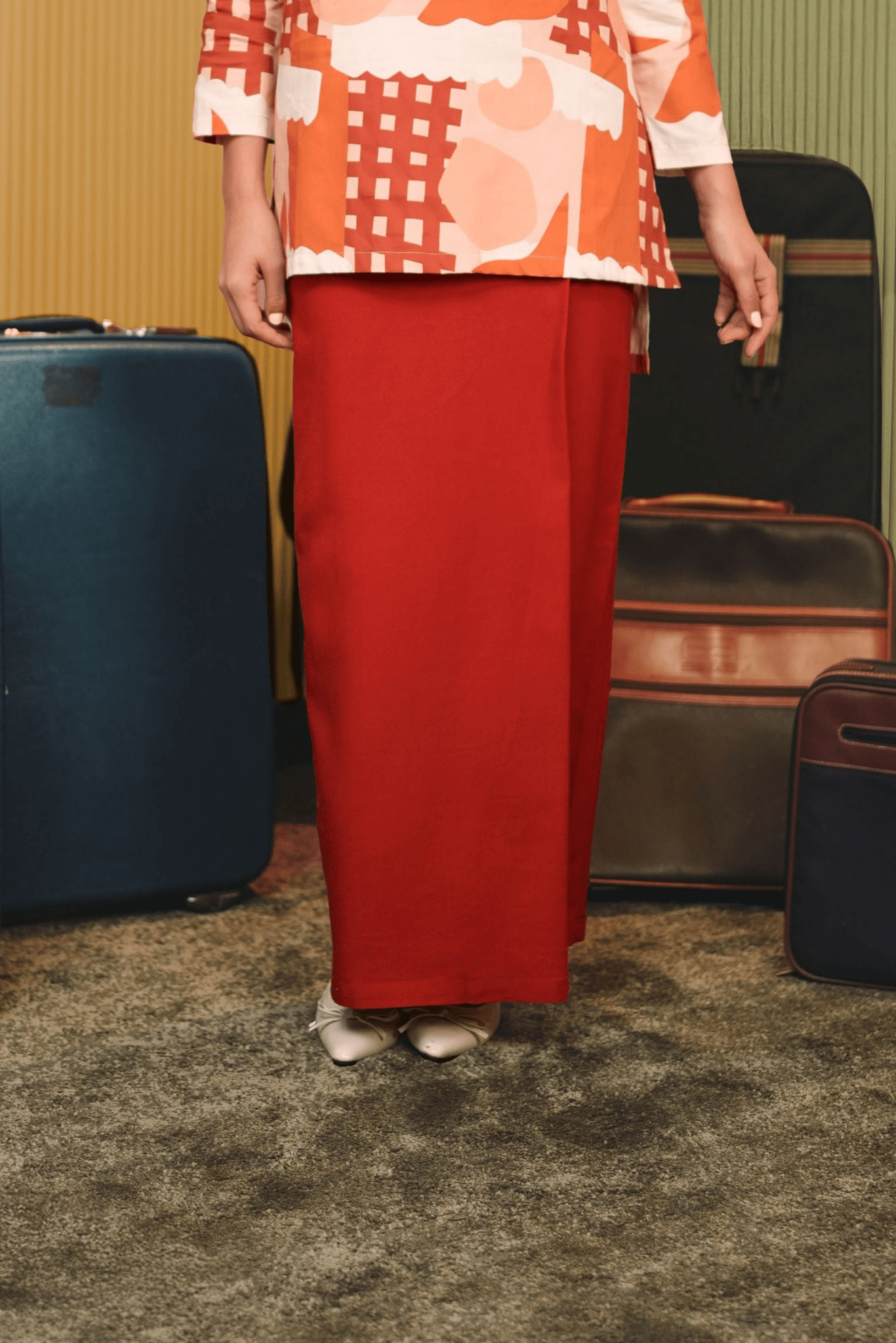 The Early Check - in Collection Women Classic Skirt in Terracotta - Umbi