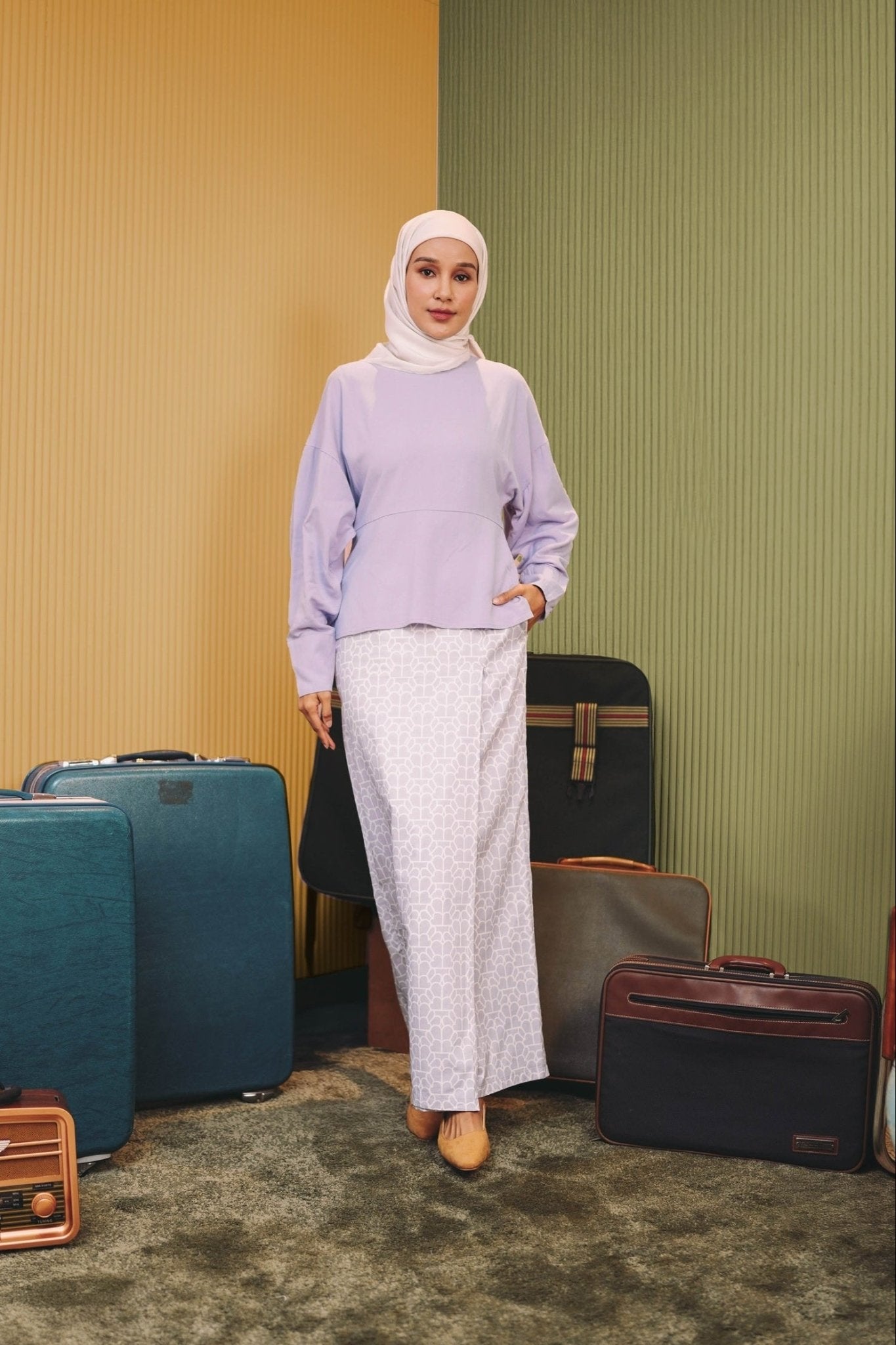 The Early Check - in Collection Women Long Sleeve Fitted Waist Blouse in Lilac - Umbi