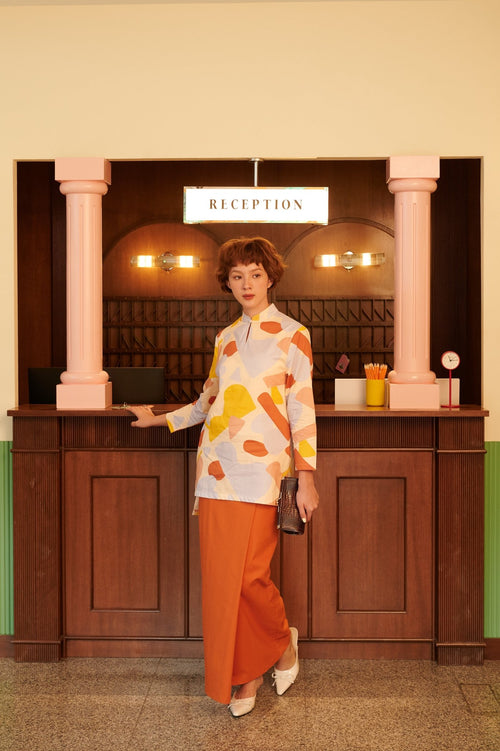 The Early Check-in Collection Women Mandarin Collar Kurung Top in Playroom Print