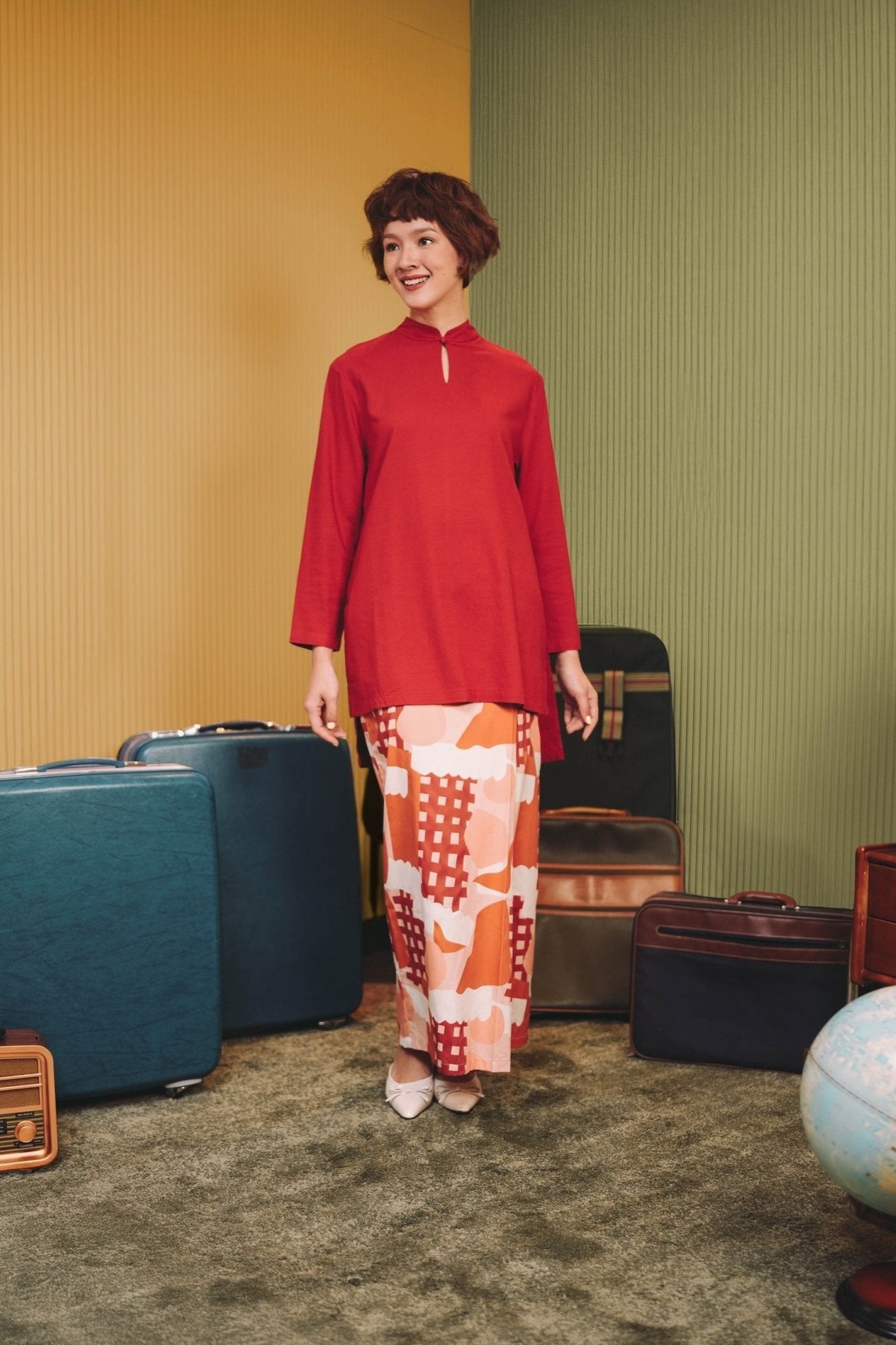 The Early Check - in Collection Women Mandarin Collar Kurung Top in Terracotta - Umbi