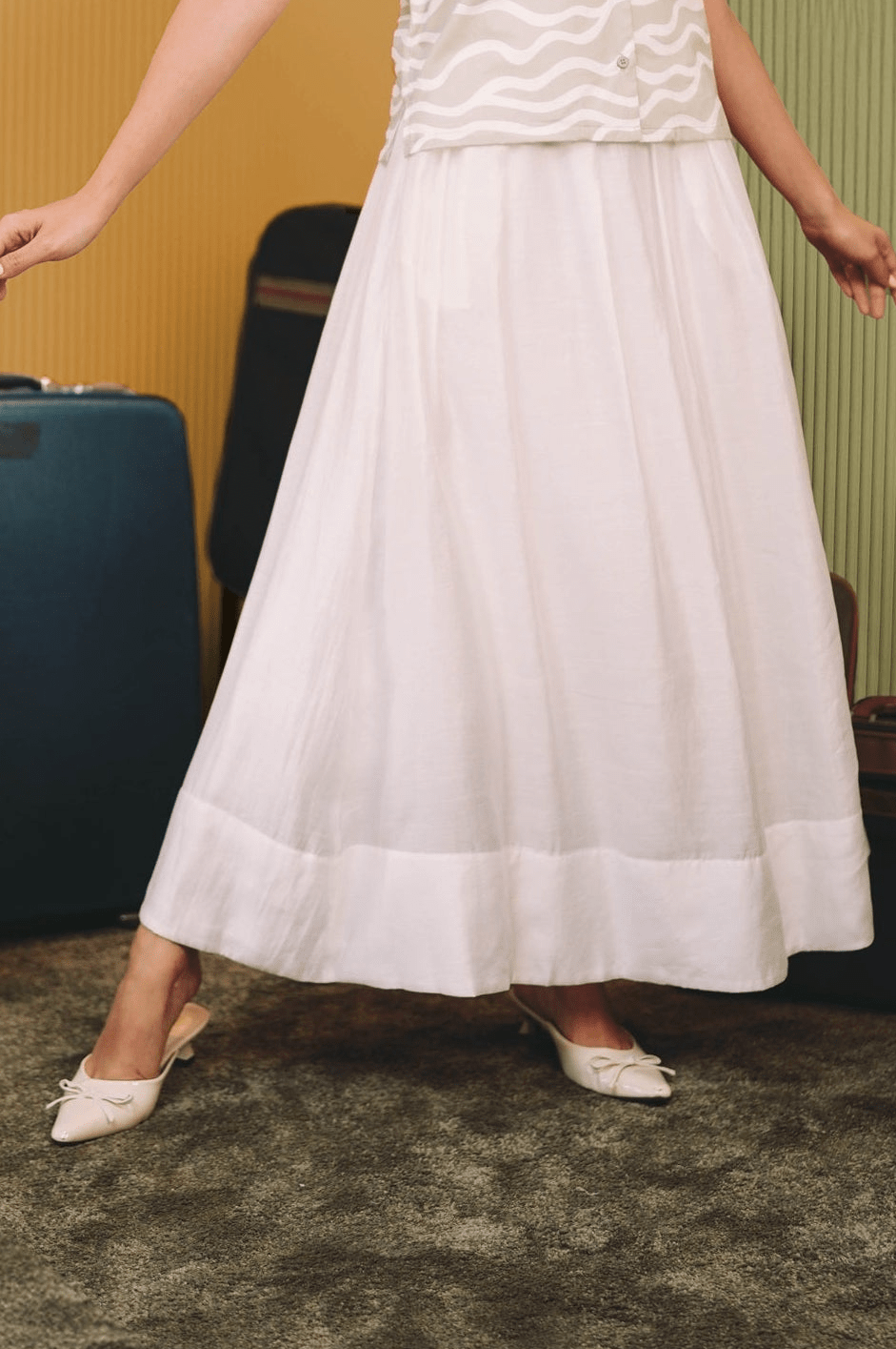 The Early Check - in Collection Women Pleated Flare Skirt in White - Umbi