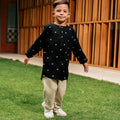 The Embun Collection Boy Kurta in Black Pelita Print - Umbi