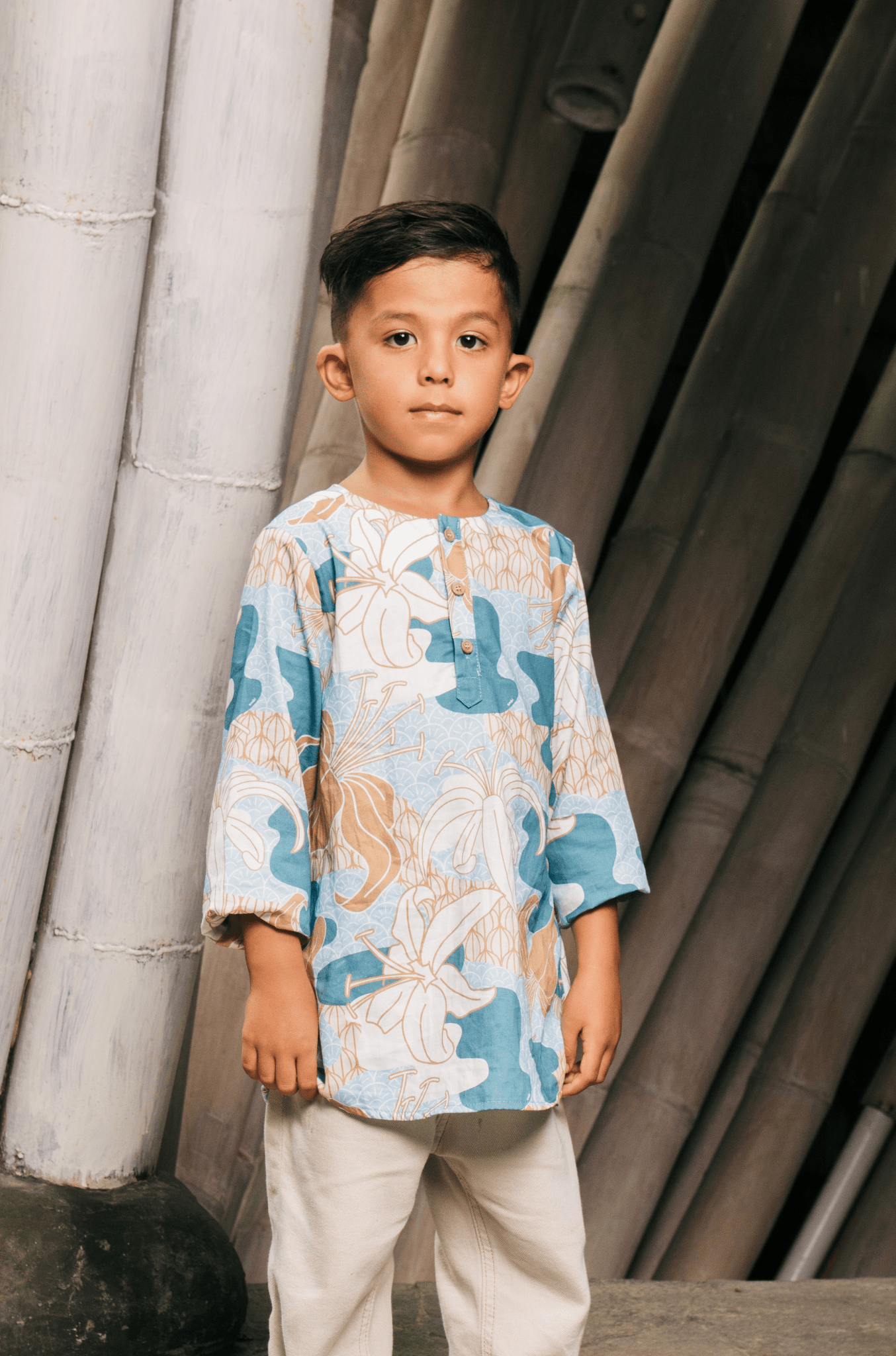 The Embun Collection Boy Kurta in Blue & Olive Banjaran Print - Umbi