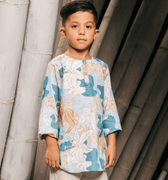 The Embun Collection Boy Kurta in Blue & Olive Banjaran Print - Umbi