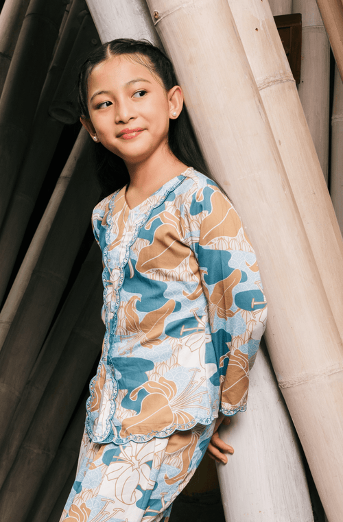 The Embun Collection Girl Embroidered Fitted Kebaya Top in Blue & Olive Banjaran Print