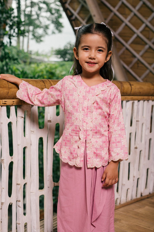 The Embun Collection Girl Embroidered Fitted Kebaya Top in Mawar Print