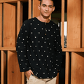 The Embun Collection Men Kurta in Black Pelita Print - Umbi