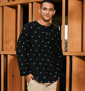 The Embun Collection Men Kurta in Black Pelita Print - Umbi