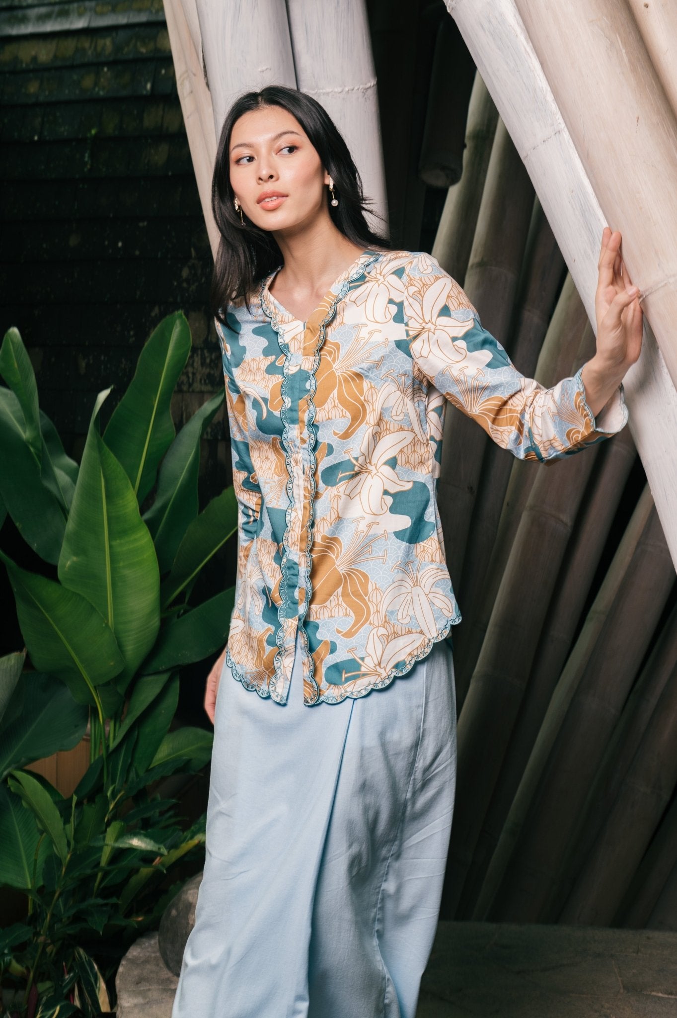 The Embun Collection Women Embroidered Kebaya Top in Blue & Olive Banjaran Print - Umbi