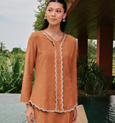 The Embun Collection Women Embroidered Kebaya Top in Brown Diamond Print - Umbi