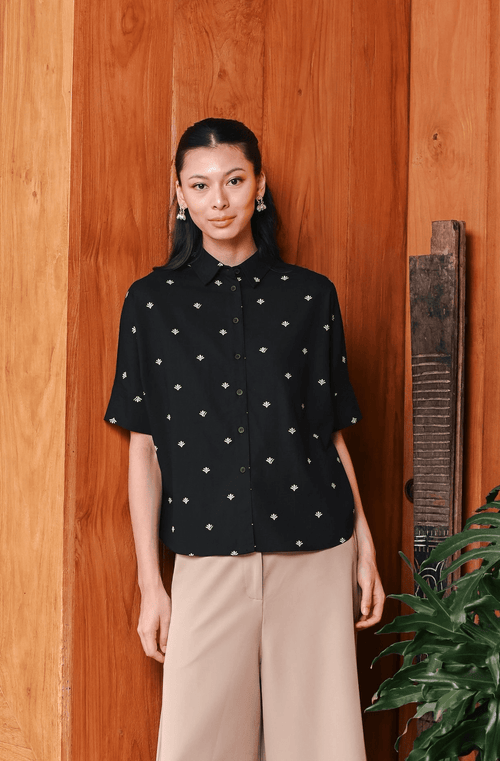 The Embun Collection Women Short Sleeves Loose Fit Blouse in Black Pelita Print
