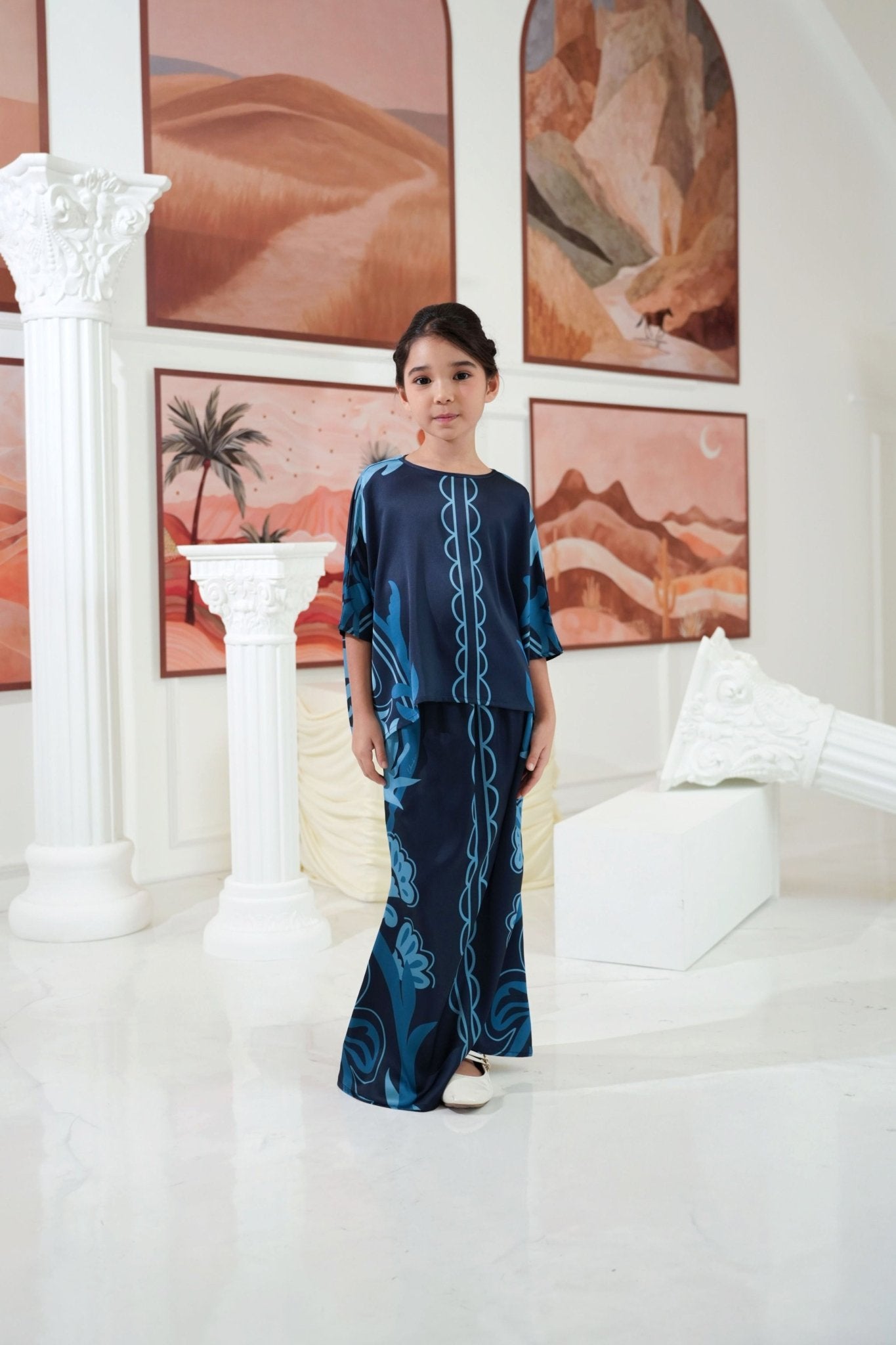 The Galleria Collection Pt.1 Girl Saloma Set In Navy Blue Forest Print - Umbi