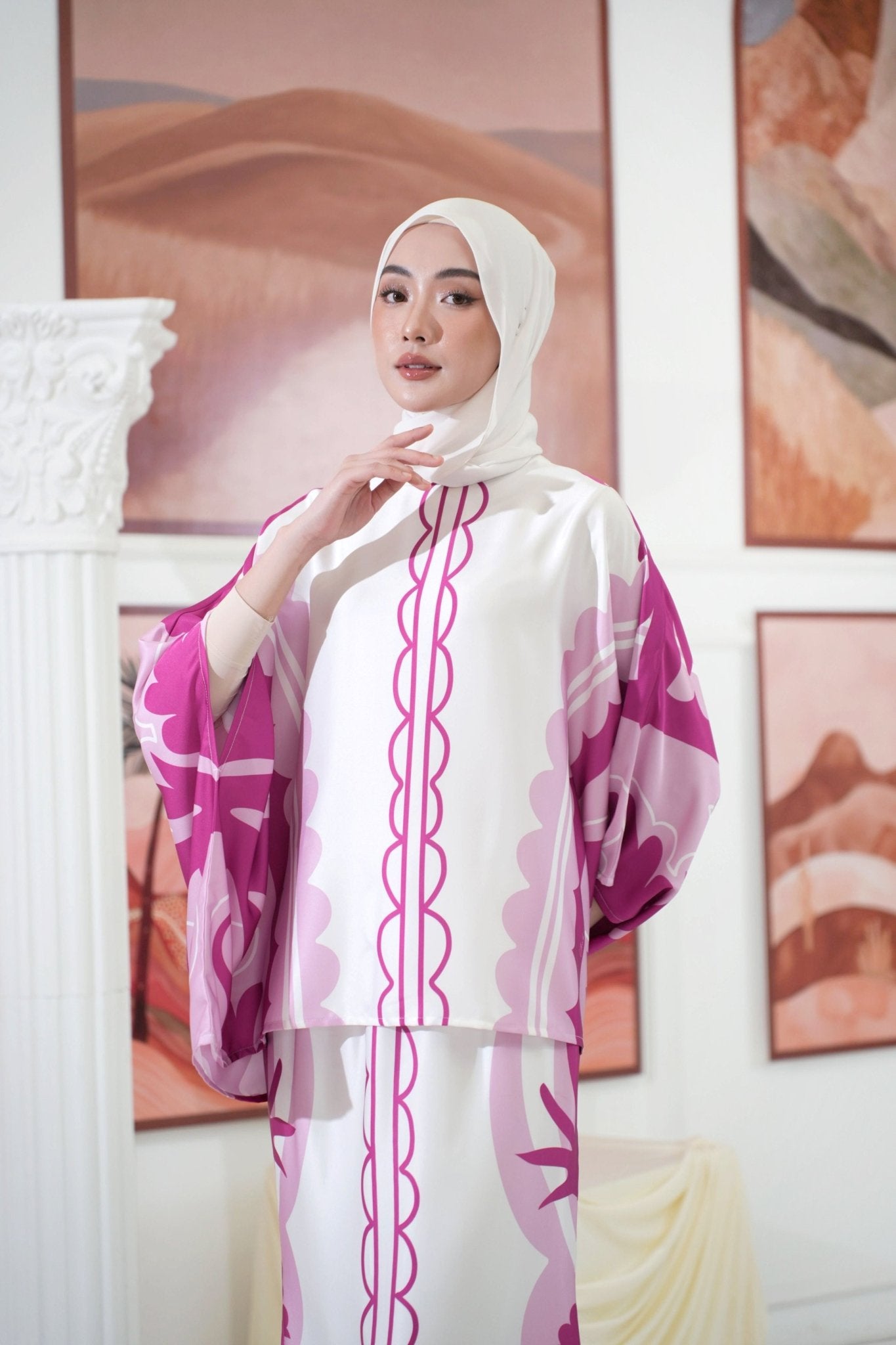 The Galleria Collection Pt.1 Women Saloma Set In Barbie Pink Forest Print - Umbi