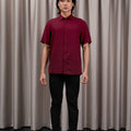 The Huā Collection Men Holiday Shirt in Maroon - Umbi