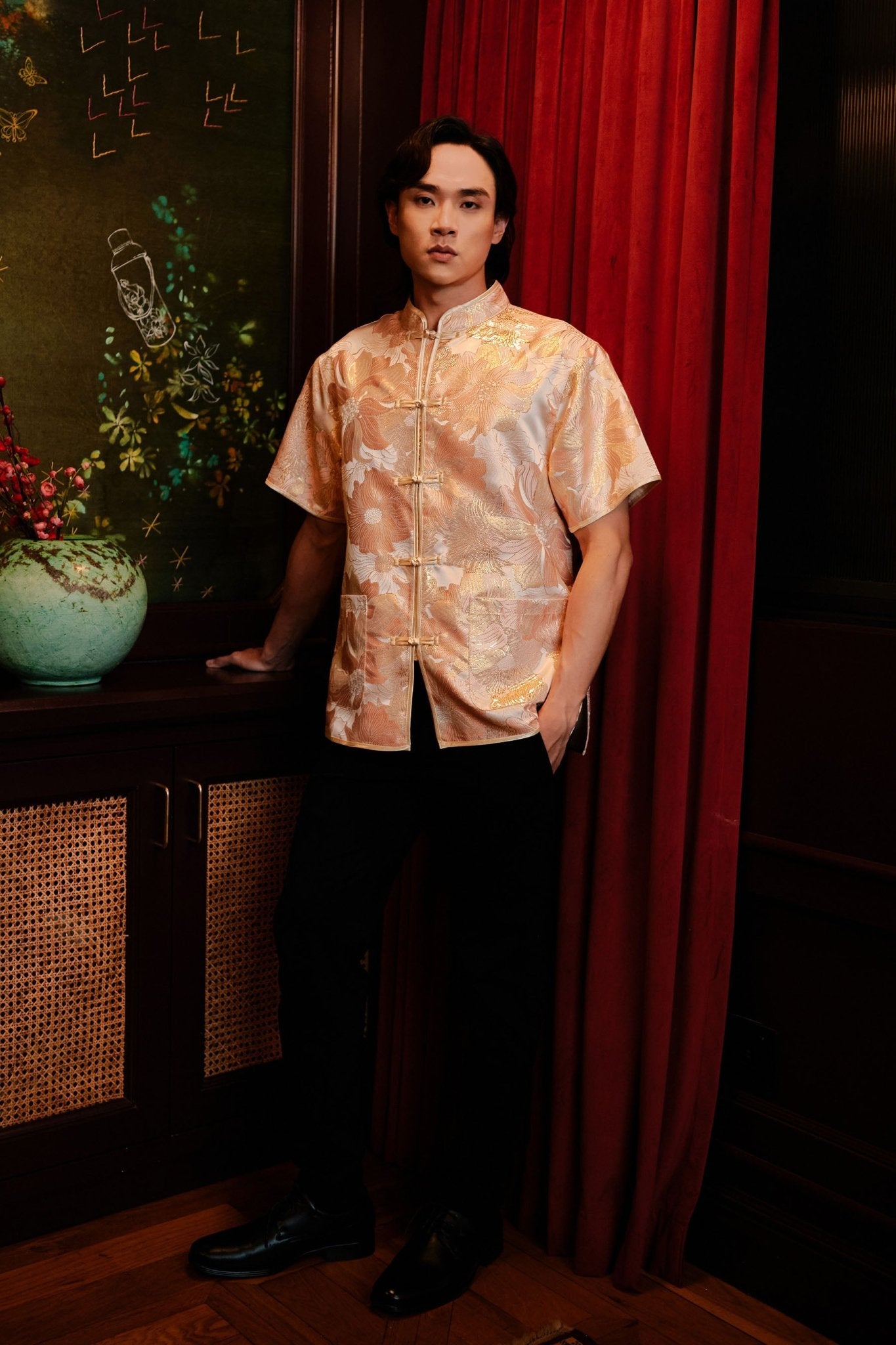 The Huā Collection Men Short Sleeves Samfu in 蕊 Blossom Jacquard Gold - Umbi
