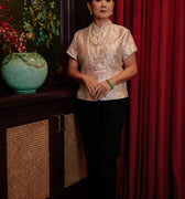 The Huā Collection Women Classic Oriental Blouse in 蕊 Blossom Jacquard Pink - Umbi