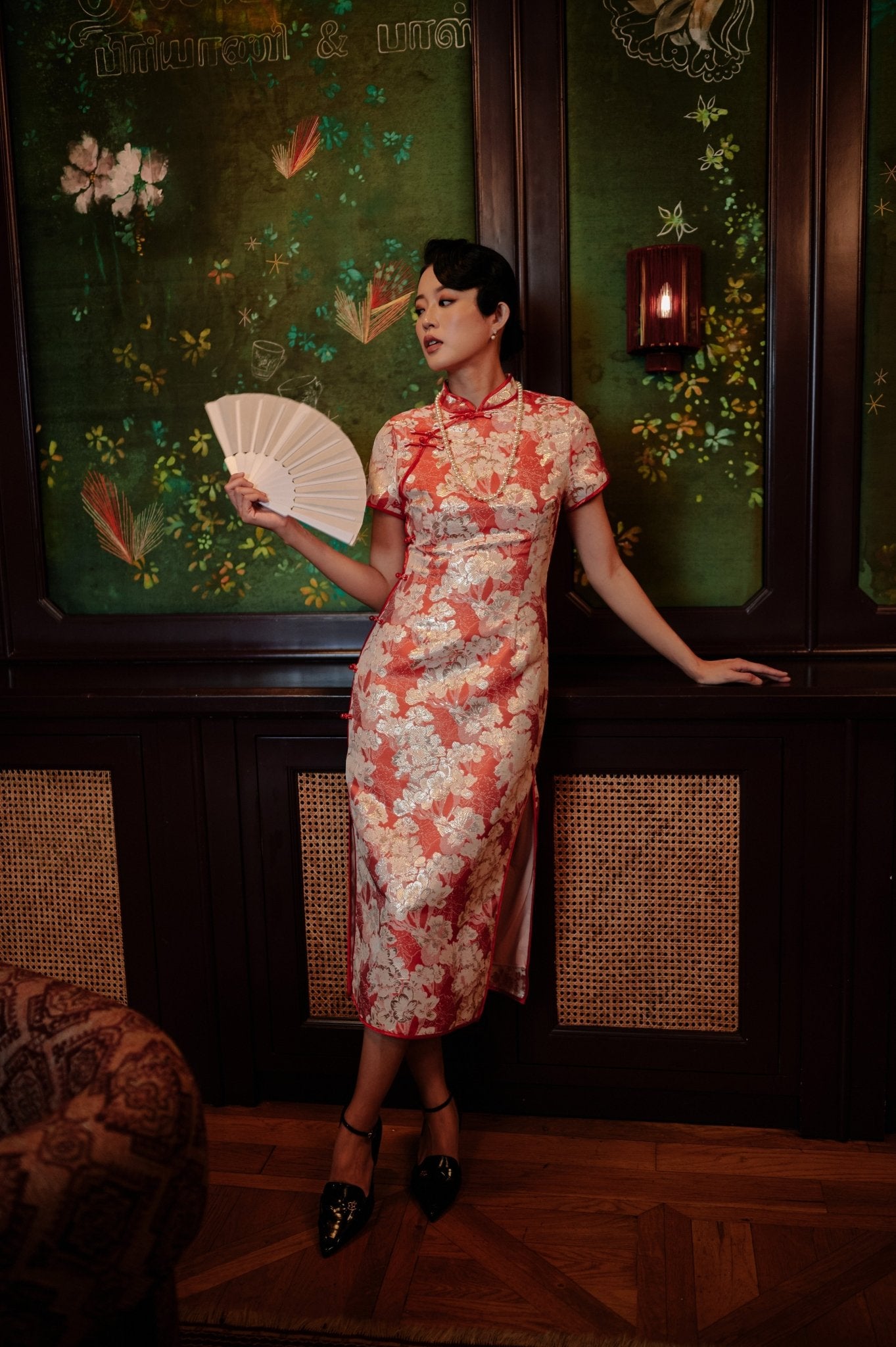 The Huā Collection Women Fitted Cheongsam in 蕊 Blossom Jacquard Red - Umbi