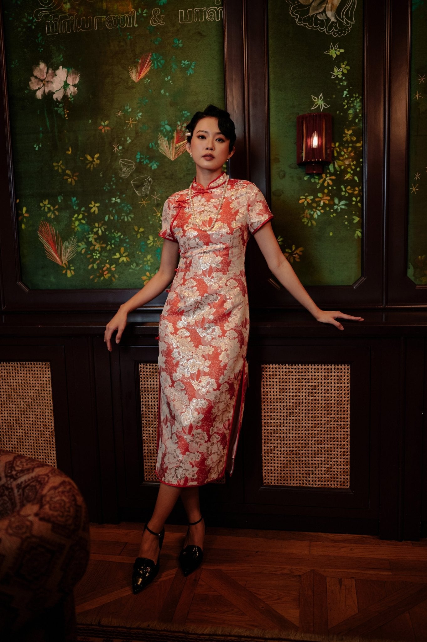 The Huā Collection Women Fitted Cheongsam in 蕊 Blossom Jacquard Red - Umbi