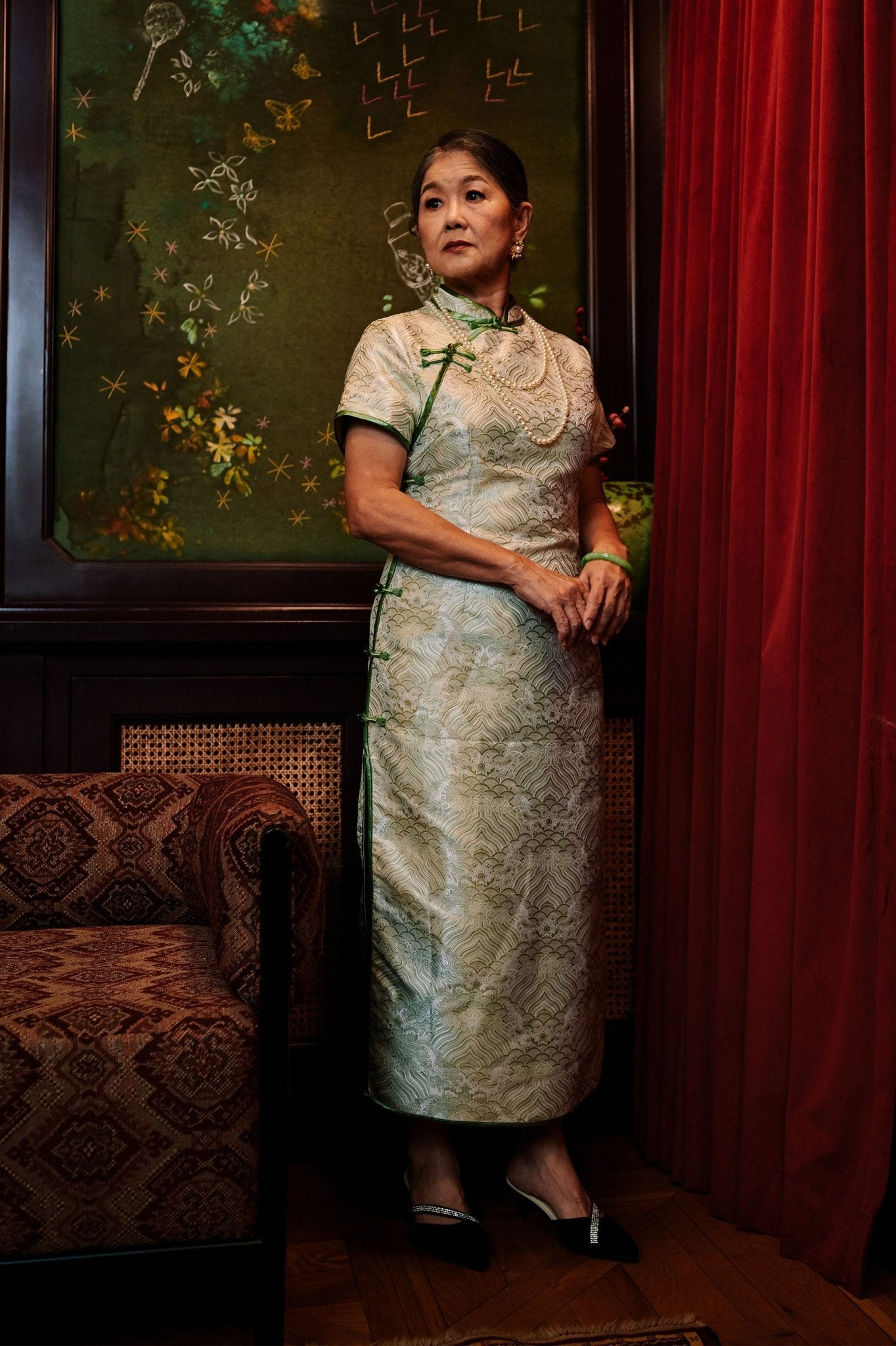 The Huā Collection Women Fitted Cheongsam in 韵 Cadence Jacquard Green - Umbi