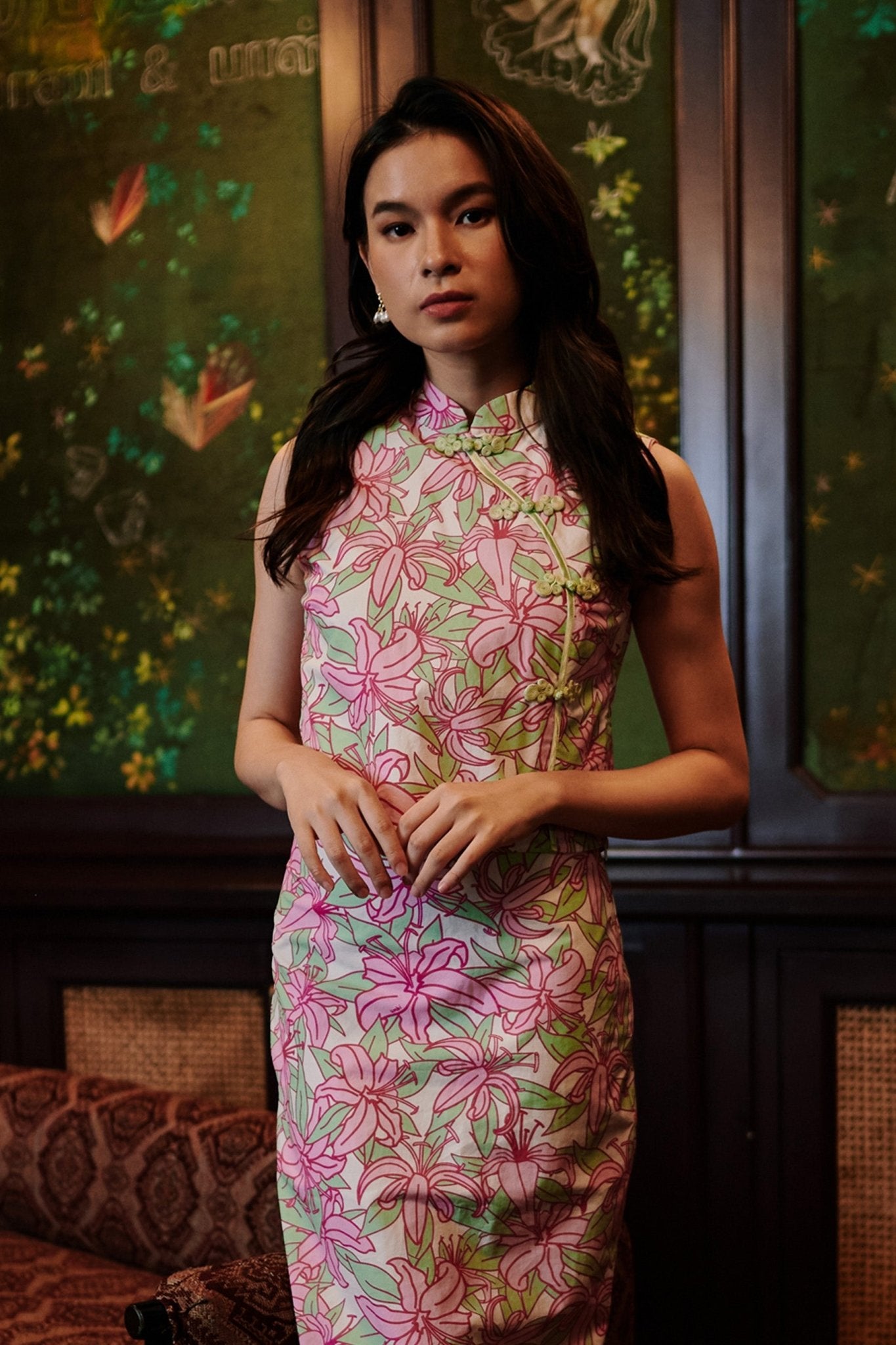 The Huā Collection Women Sleeveless Oriental Blouse in 熙 Luna Lily - Umbi