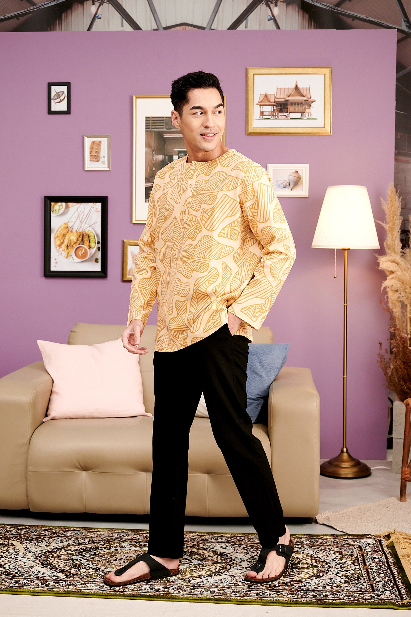 The Kenangan Raya Men Modern Kurta Top Gasing Print