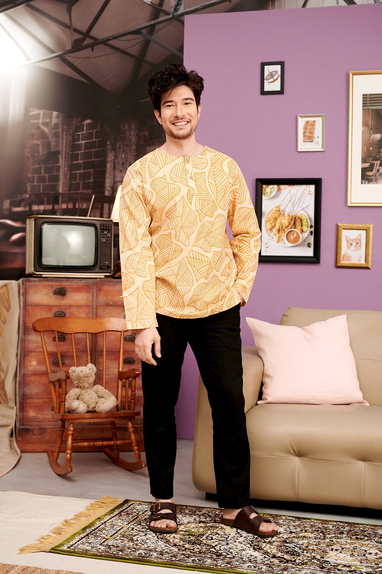 The Kenangan Raya Men Modern Kurta Top Gasing Print - Umbi