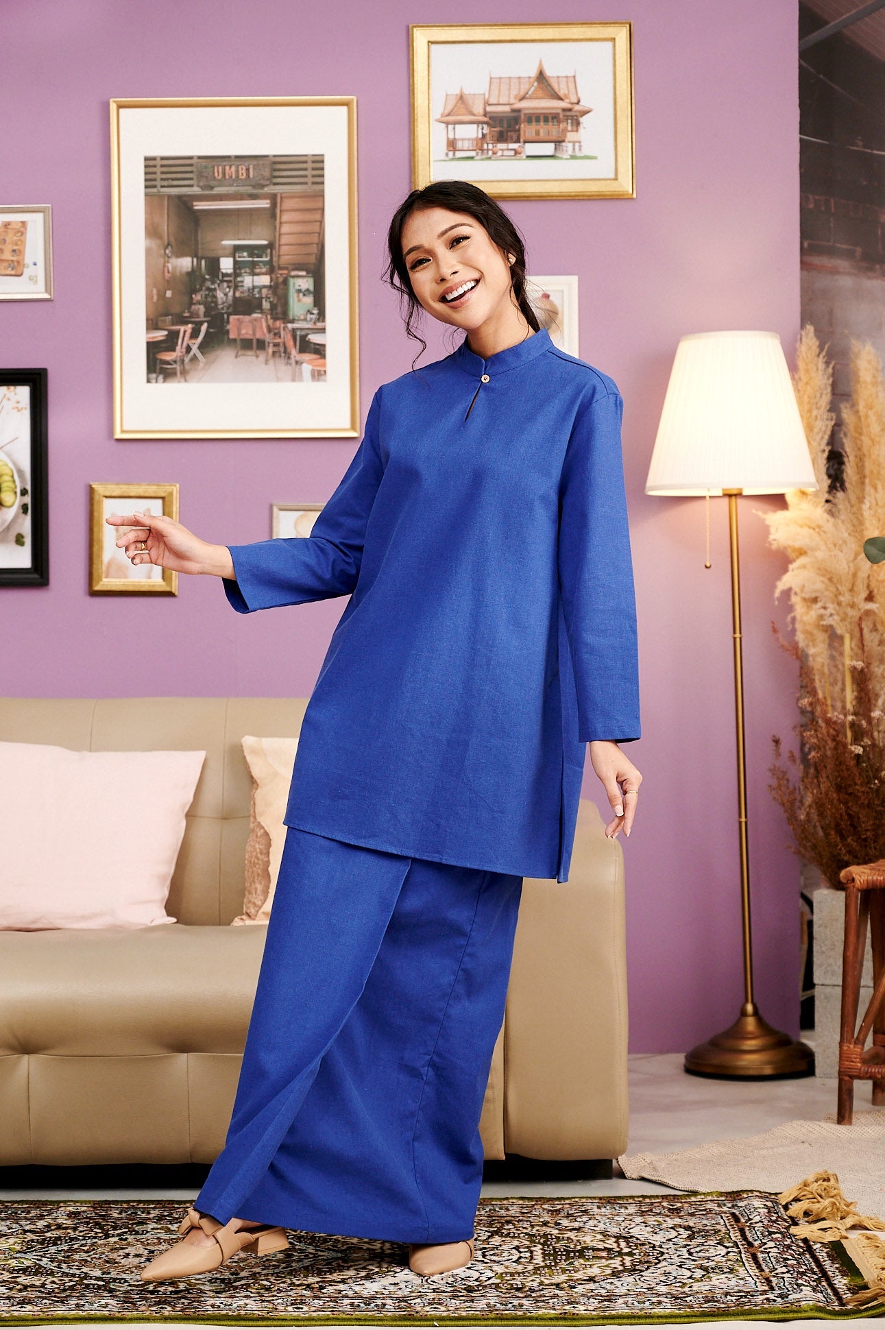 The Kenangan Raya Women Mandarin Collar Kurung Blouse Royal Blue - Umbi