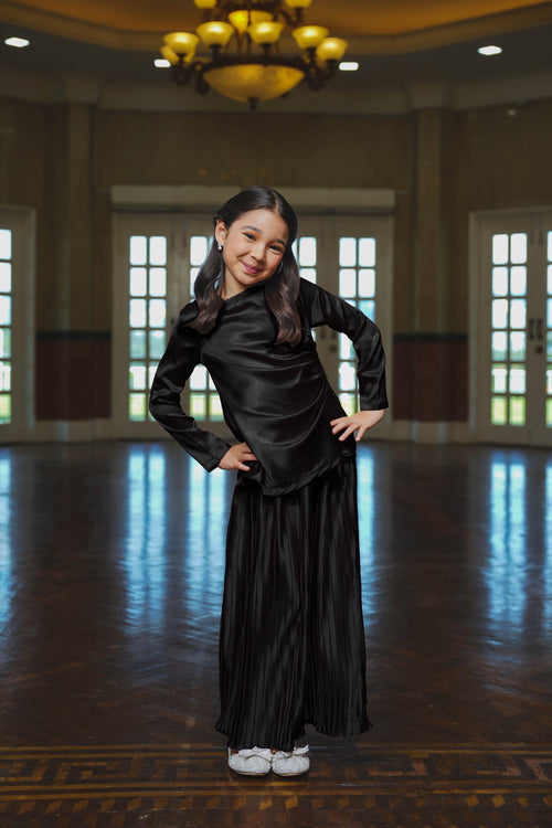 The Lumiere Collection Girl Gala Satin Set in Shiny Black