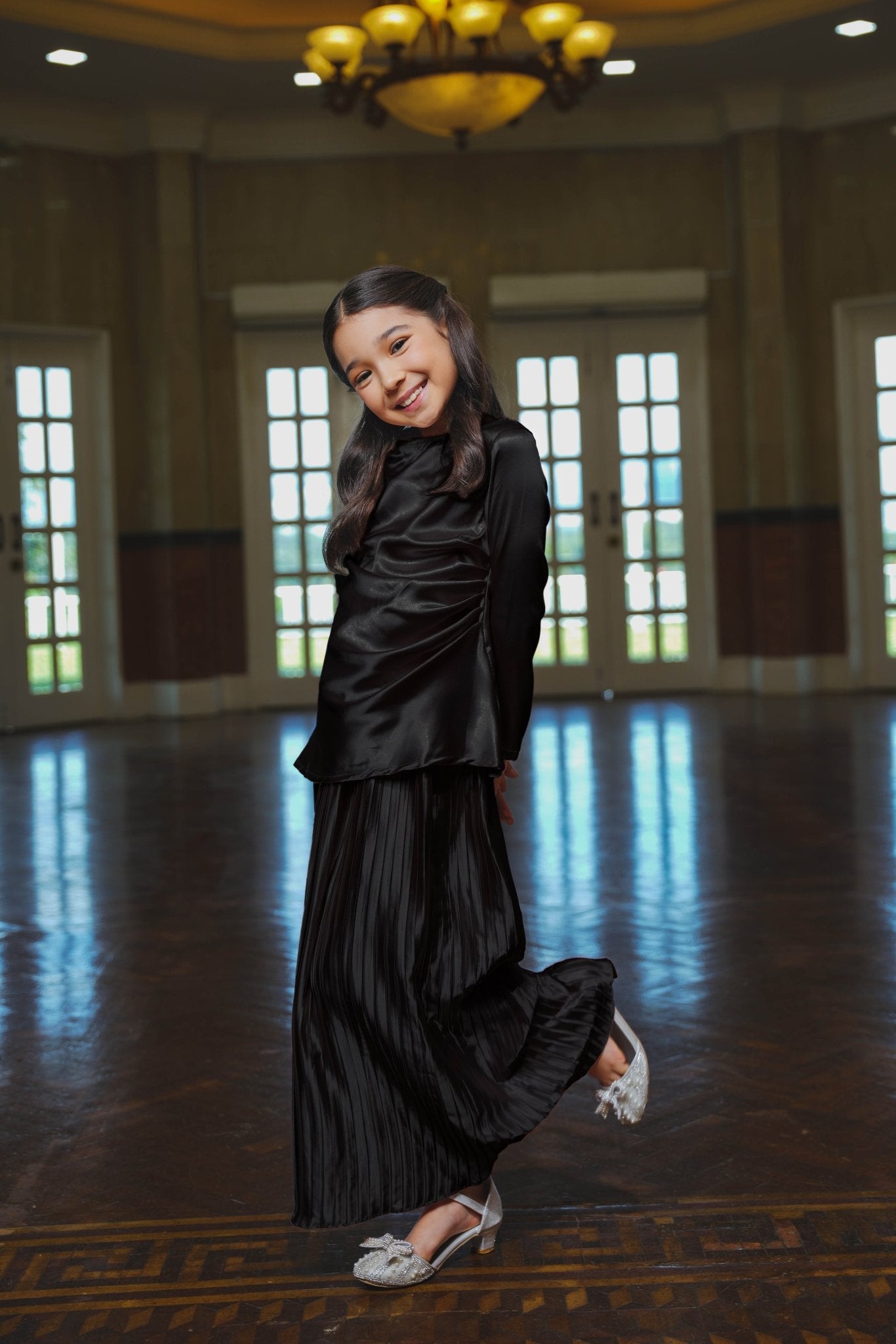 The Lumiere Collection Girl Gala Satin Set in Shiny Black - Umbi