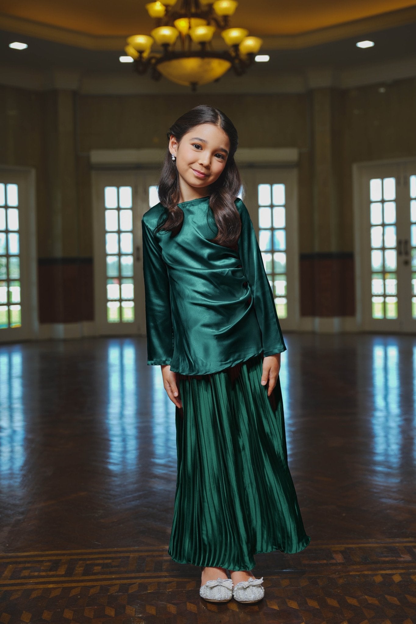 The Lumiere Collection Girl Gala Satin Set in Shiny Emerald Teal - Umbi