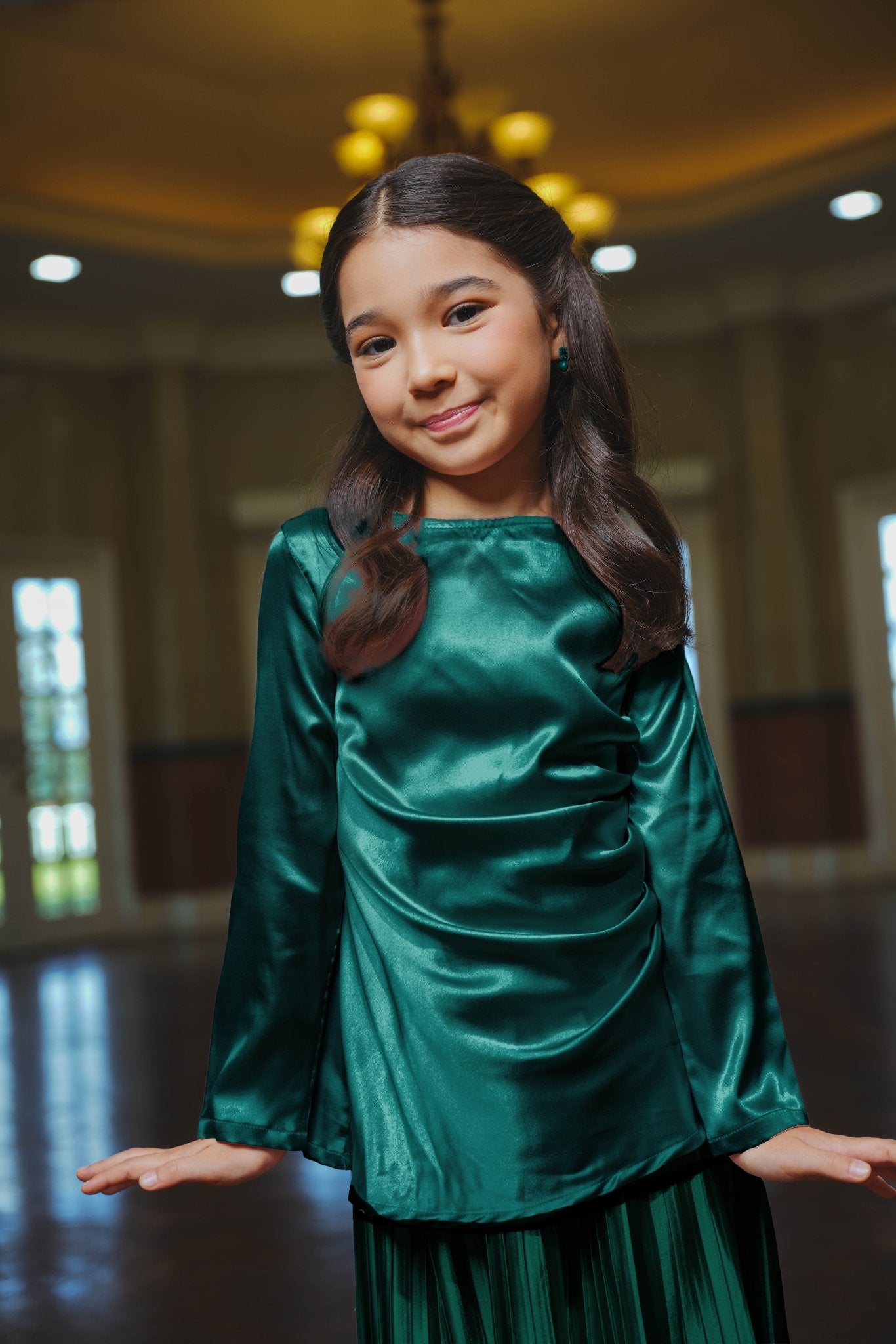 The Lumiere Collection Girl Gala Satin Set in Shiny Emerald Teal - Umbi