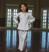 The Lumiere Collection Girl Tiara Embellished Set in Cloud White - Umbi