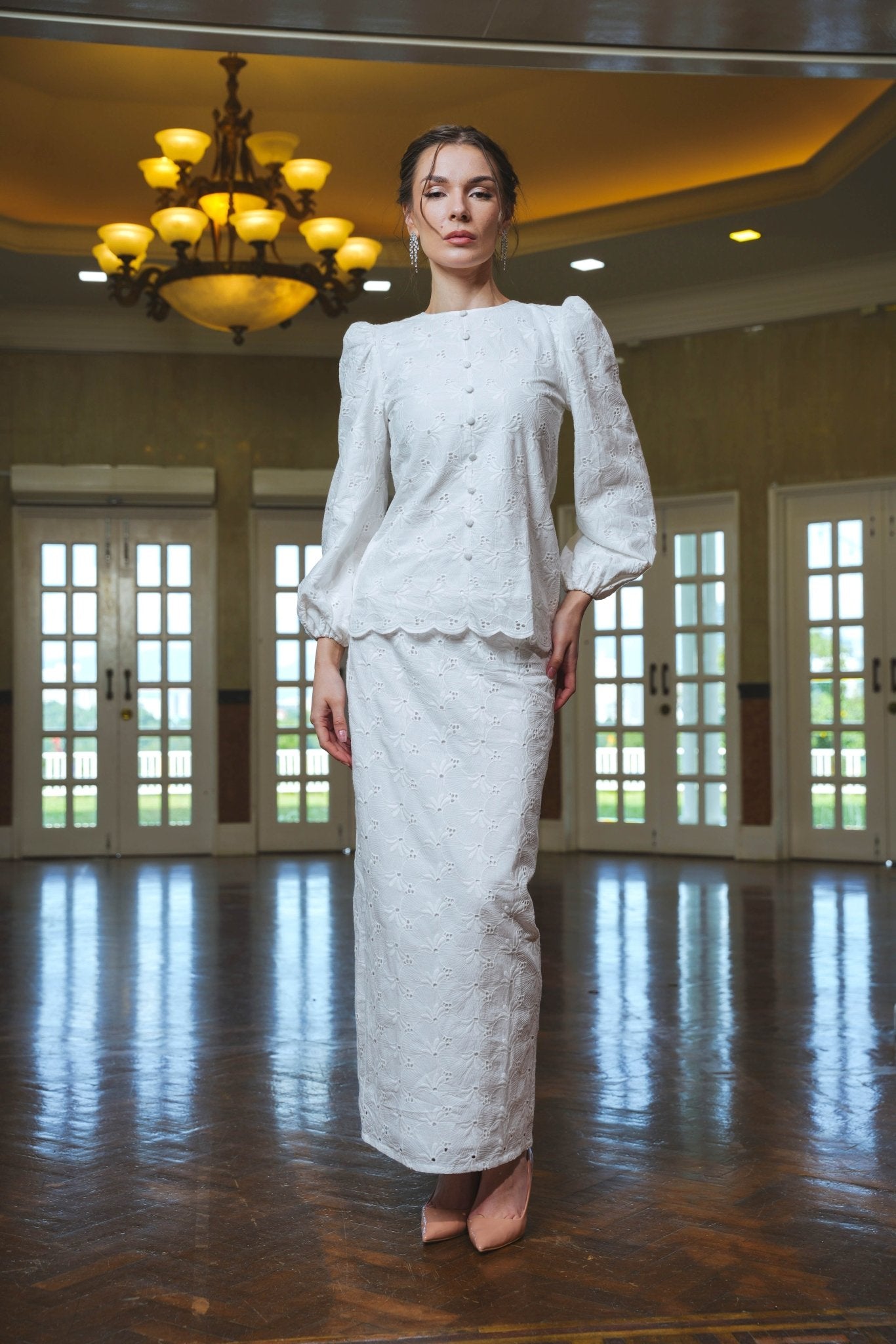 The Lumiere Collection Women Amelia Kurung Set in Snow White Lace - Umbi