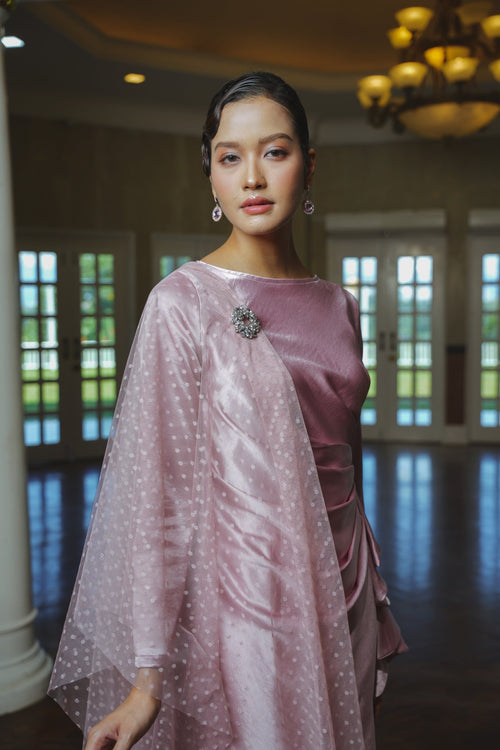 The Lumiere Collection Women Gala Satin Set in Shiny Pink