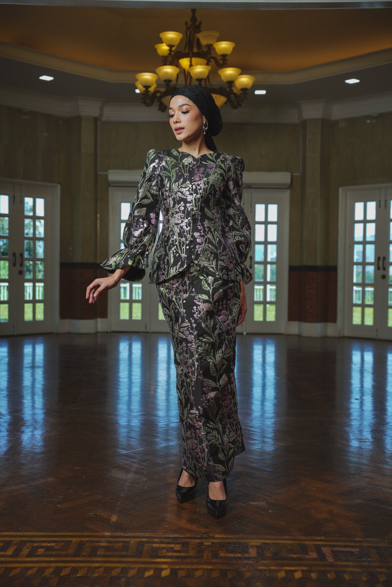 The Lumiere Collection Women Sofia Kurung Set in Brocade Jade Black - Umbi