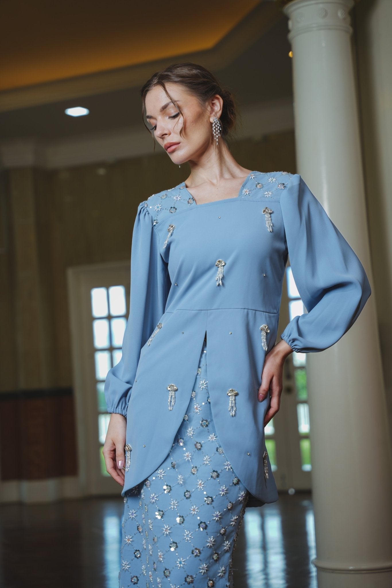 The Lumiere Collection Women Tiara Embellished Set in Ice Blue - Umbi