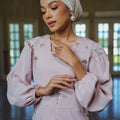 The Lumiere Collection Women Tiara Embellished Set in Soft Pink - Umbi