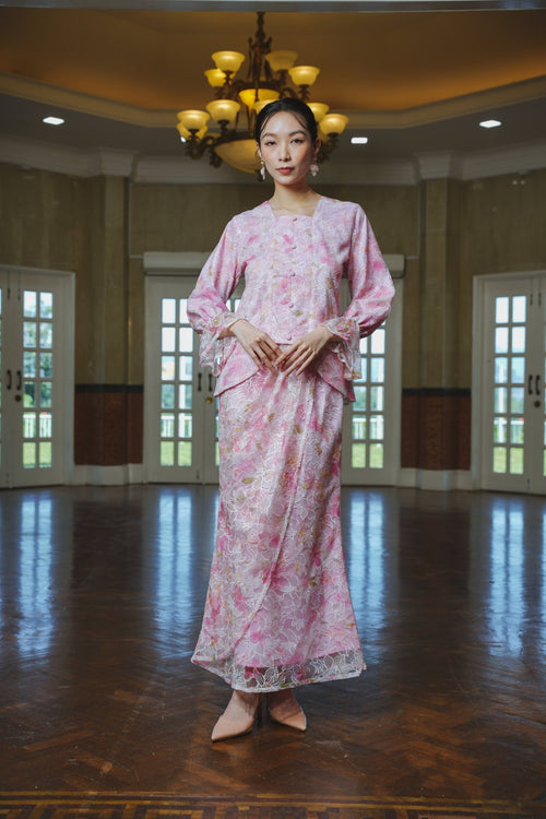 The Lumiere Collection Women Valencia Kebaya Set in Ballerina Pink Lily Lace