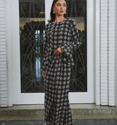 The Lumiere Collection Women Valencia Kebaya Set in Black Frost Lace - Umbi