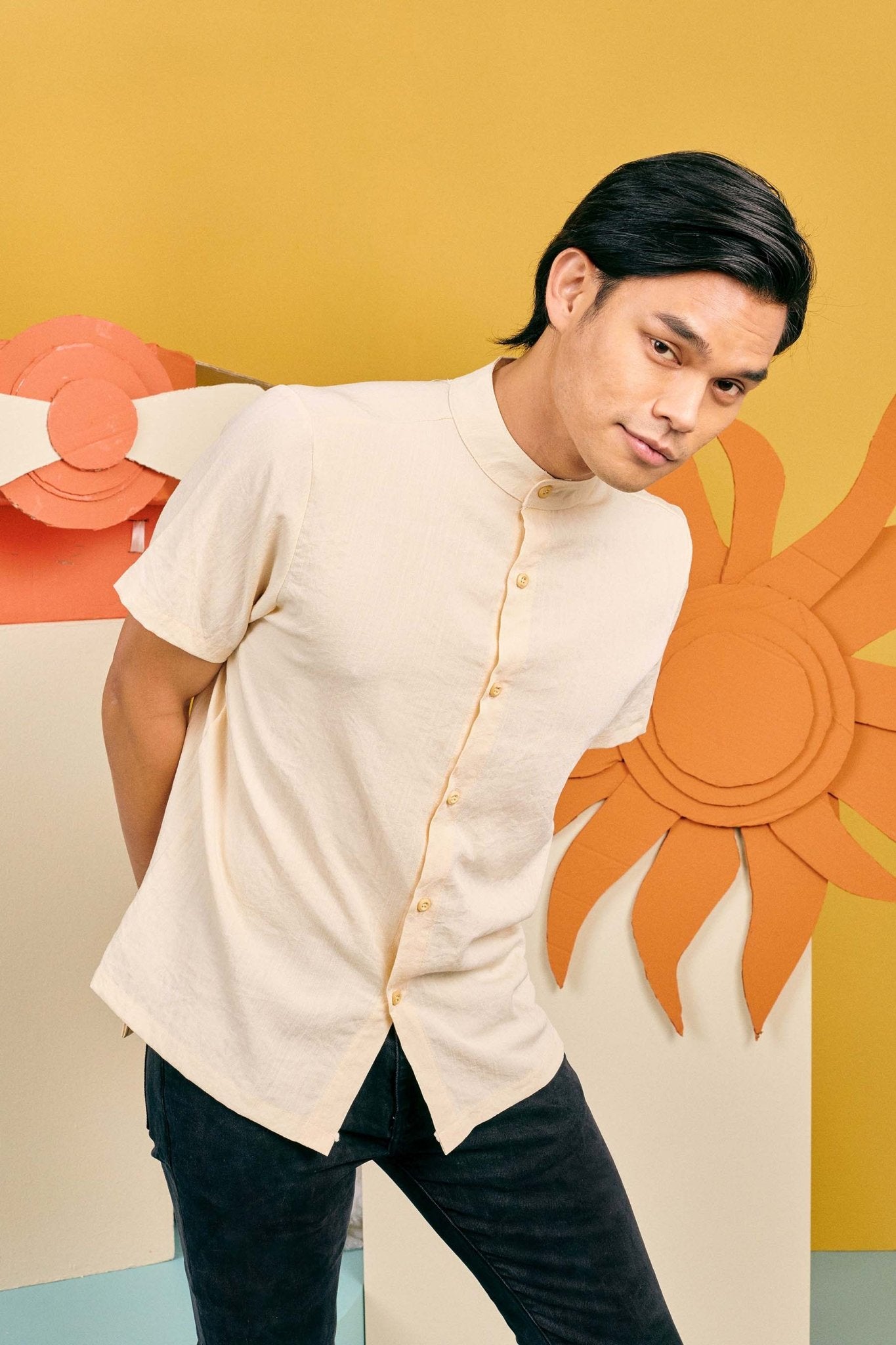 The Matahari Men Slim Fit Short Sleeves Shirt Beige - Umbi