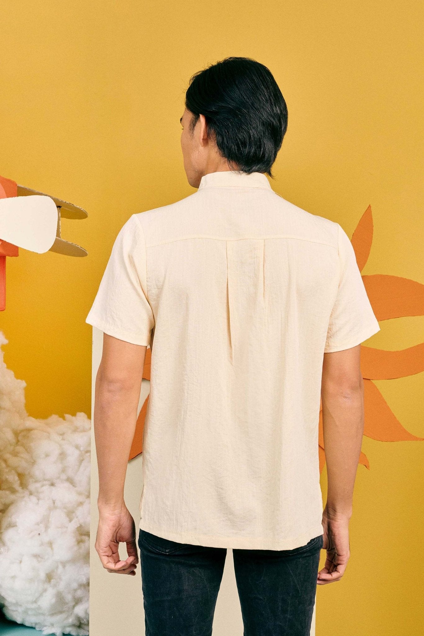 The Matahari Men Slim Fit Short Sleeves Shirt Beige - Umbi