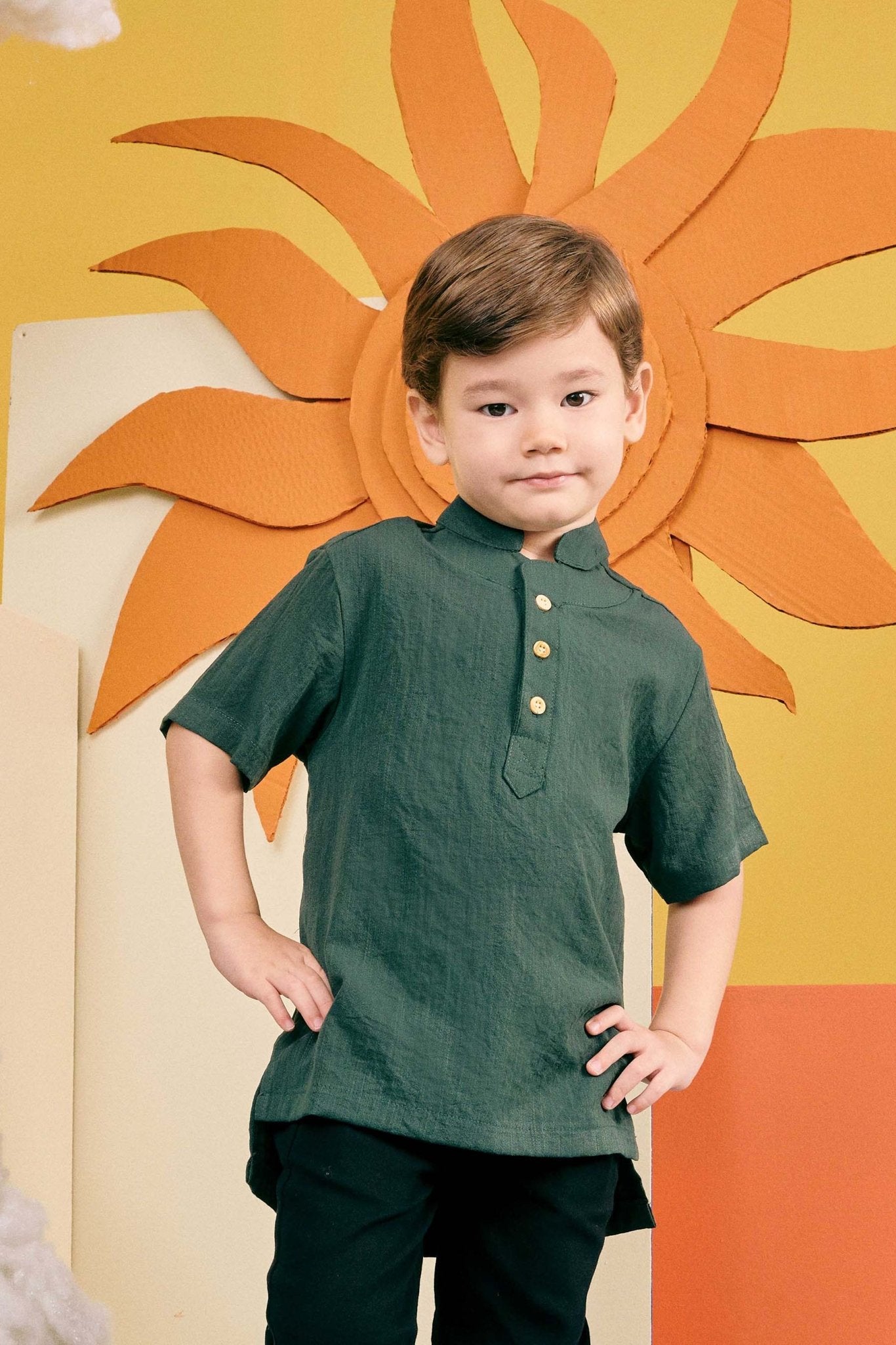 The Matahari Modern Short Sleeves Shirt Emerald - Umbi