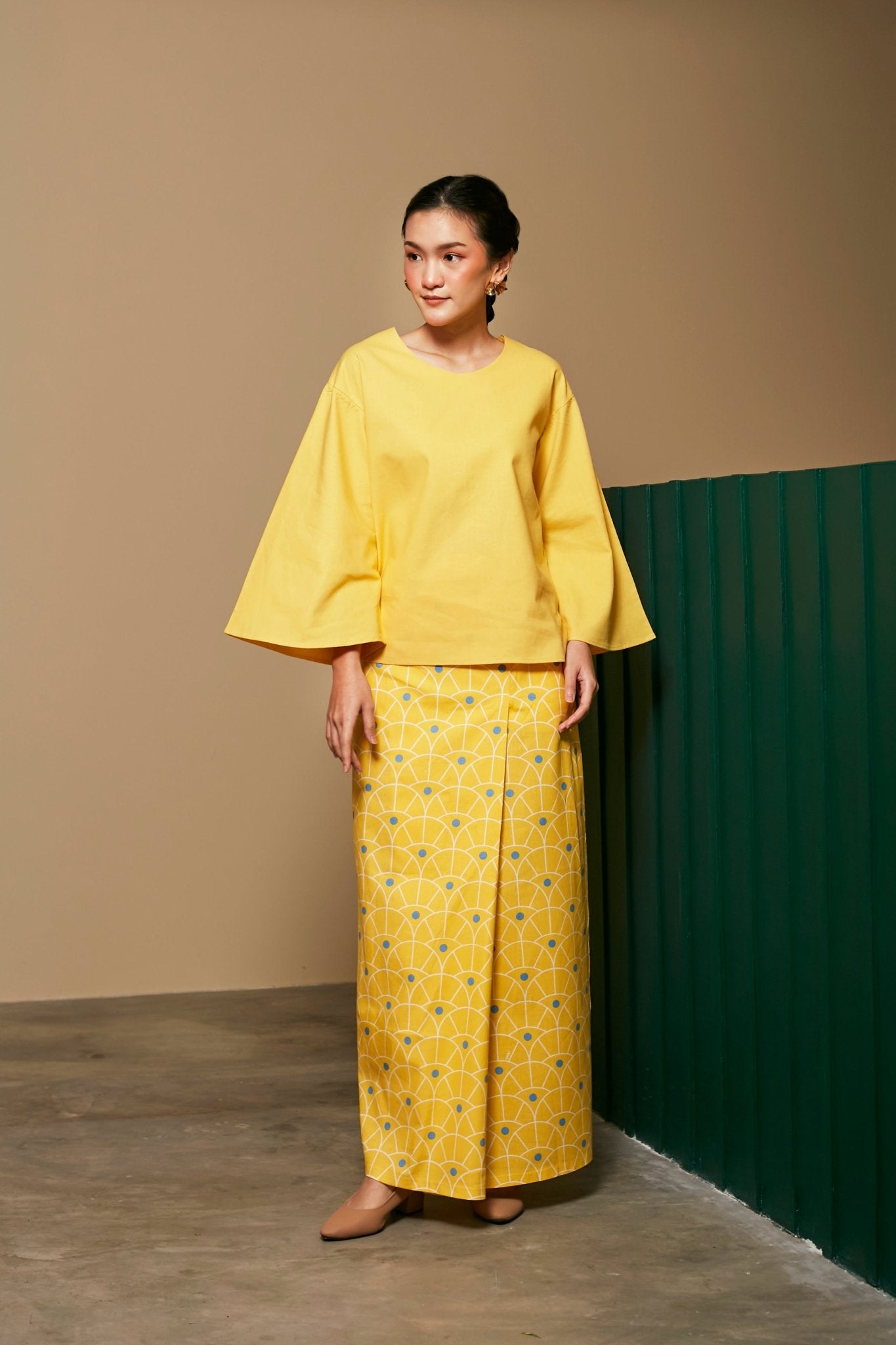 The Meriah Women Flare Blouse Yellow - Umbi