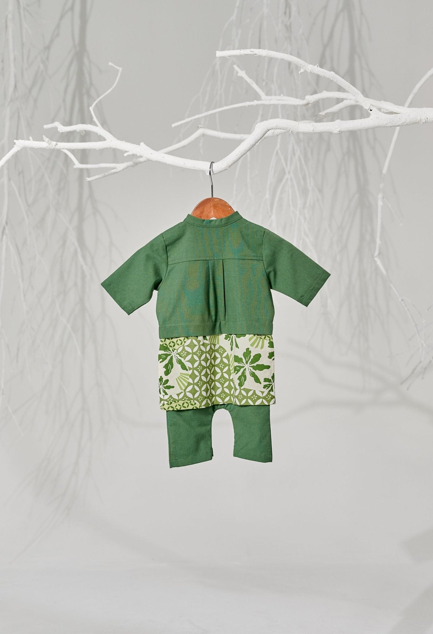 The Musim Collection Baby Baju Melayu 3 - in - 1 Borneo Print - Umbi