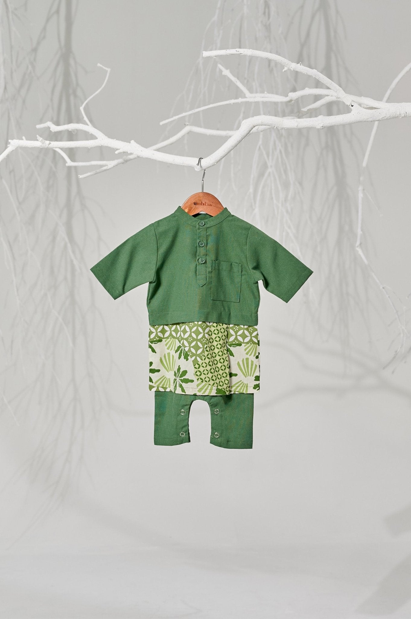 The Musim Collection Baby Baju Melayu 3 - in - 1 Borneo Print - Umbi