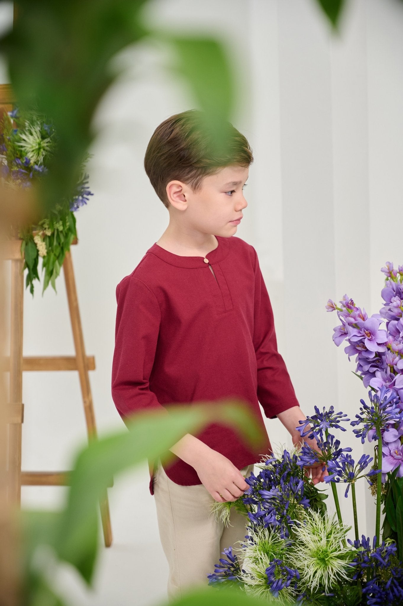 The Musim Collection Boy Teluk Belanga Burgundy - Umbi