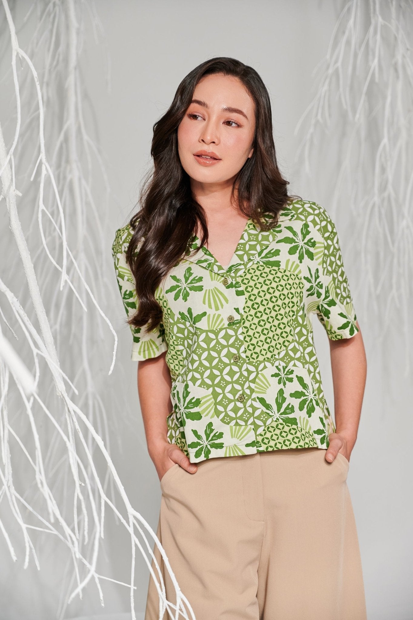 The Musim Collection Women Casual Top Borneo Print - Umbi