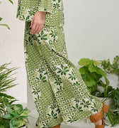 The Musim Collection Women Classic Skirt Borneo Print - Umbi