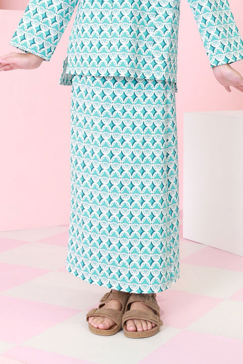 The Nikmat Collection Girl Classic Skirt Mint Drops Print