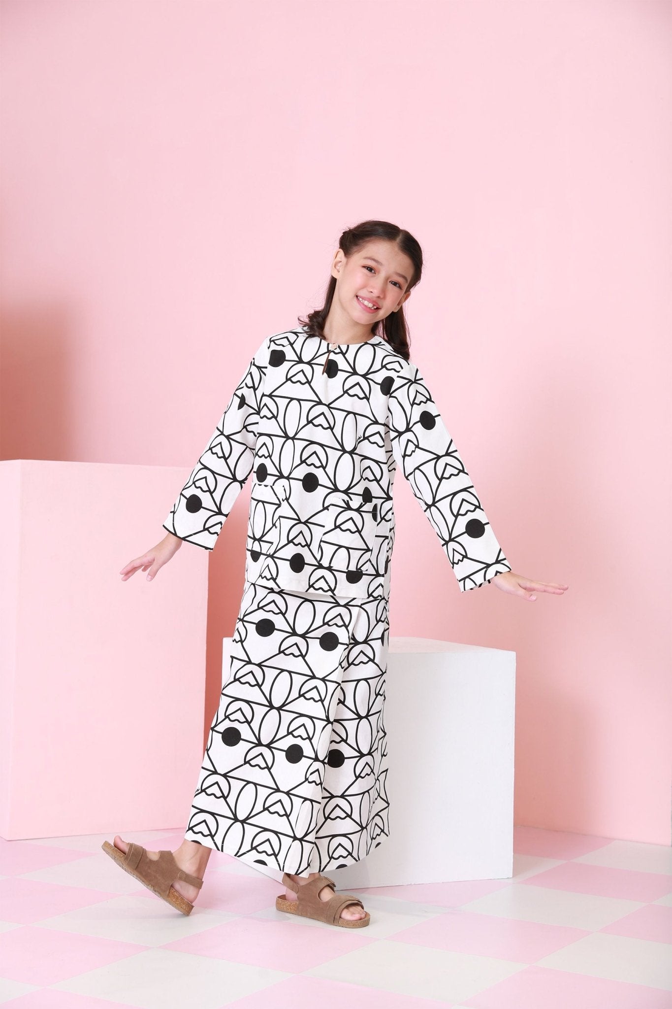 The Nikmat Collection Girl Kurung Top Fuji Print - Umbi